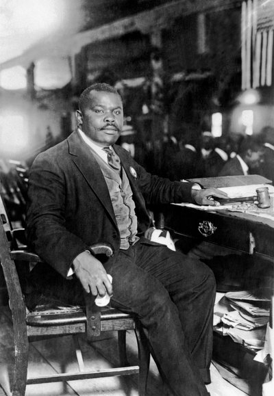 Marcus Garvey en su escritorio de Unbekannt Unbekannt